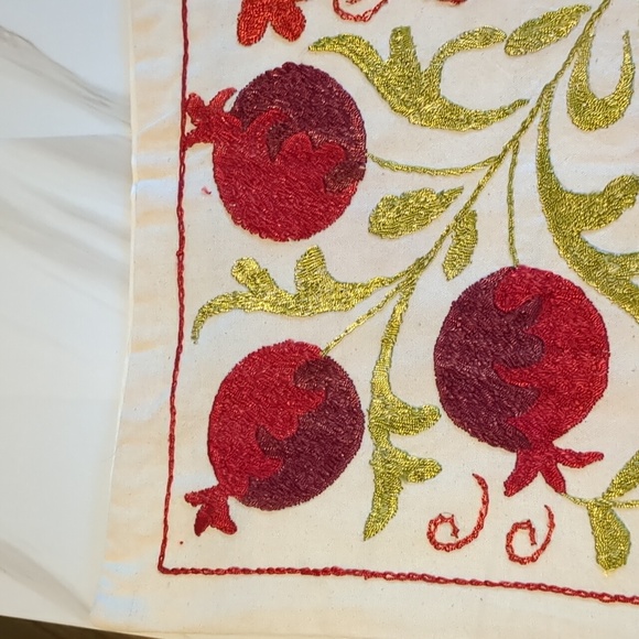 Turkish Embroidered Suzani Design Pillow Cover Case Approx 18" SQ  New - Picture 3 of 7